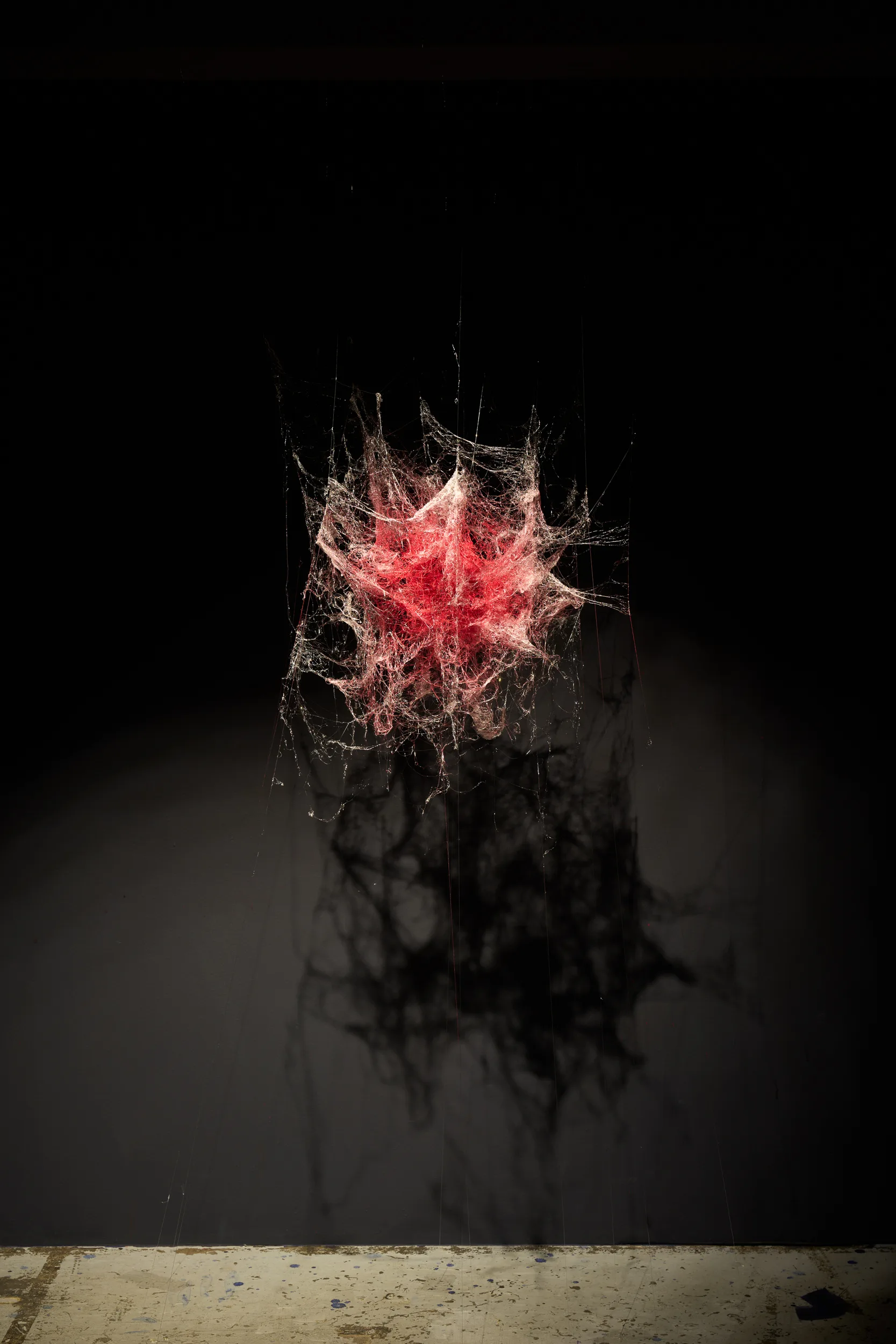 
              Heisskleberinstallation, Katrin Trost              