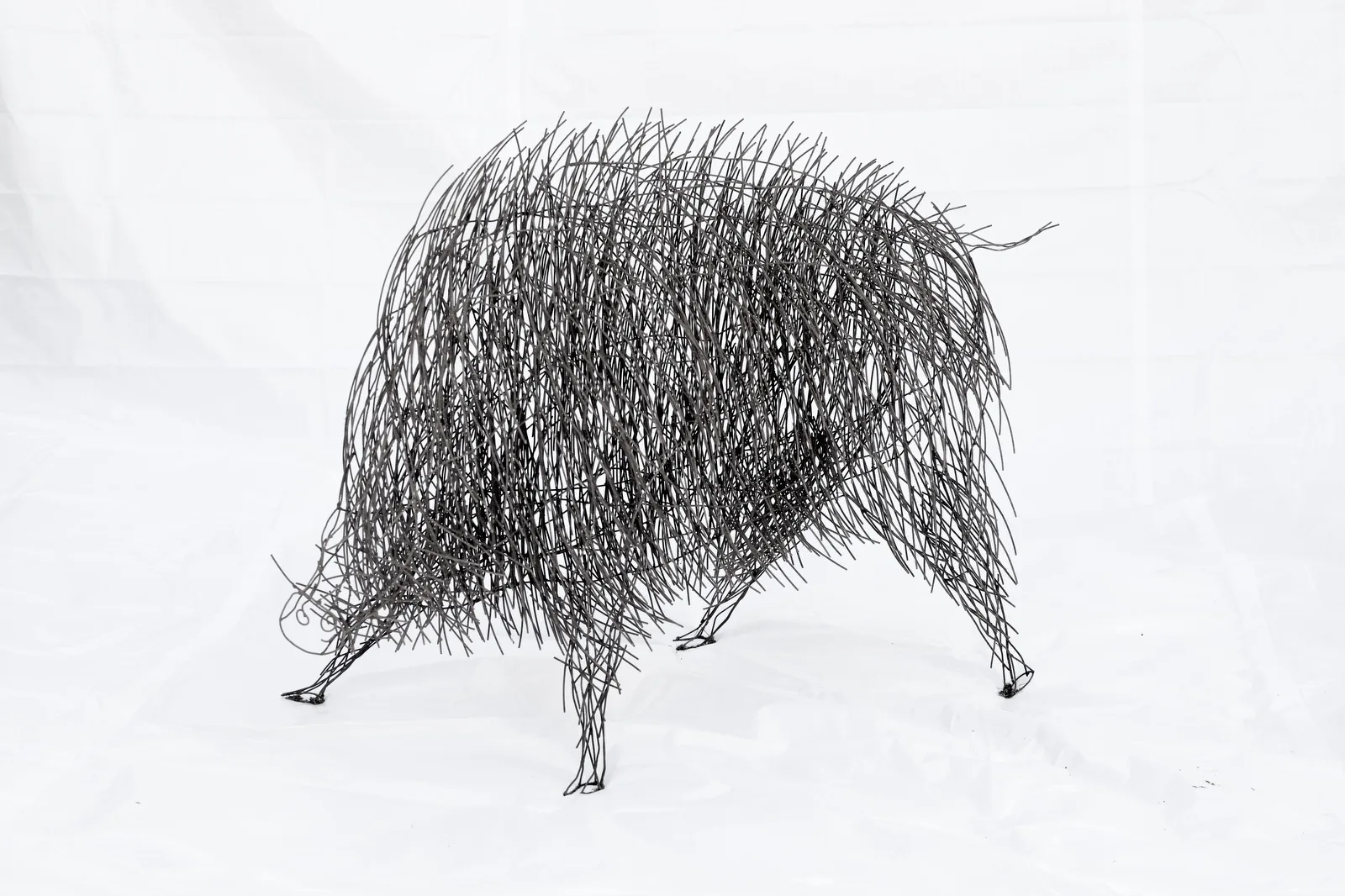 
                            Siegfried Kober, Wildschweinrotte und Stier              