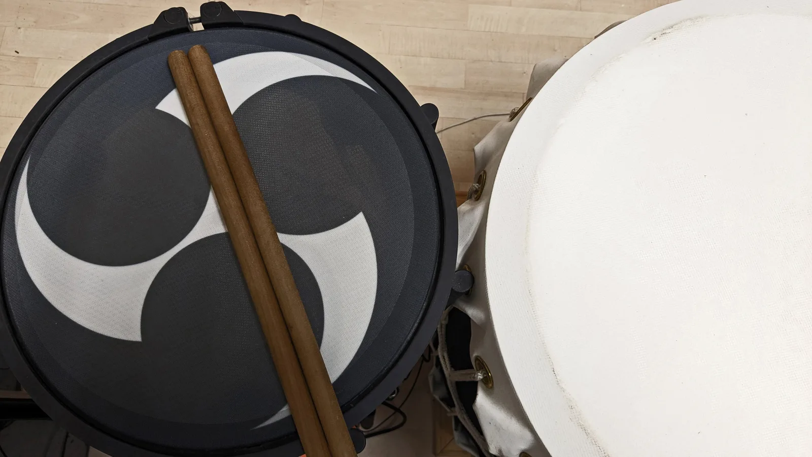 
              Rhythm and Flow, Still 6/Taiko Set 2 2026,  © Simono              