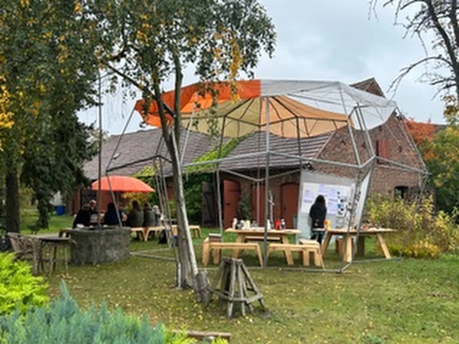 
                            tohu & bohu, POP-UP PARLAMENT              